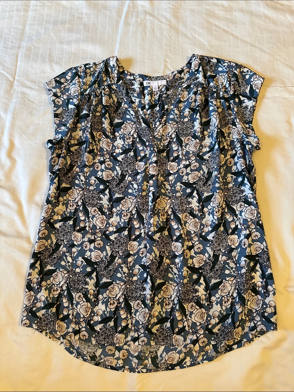 D2 Navy, Cream and Beige Floral Cap Sleeve Blouse